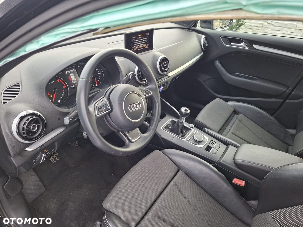 Audi A3 Sportback - 13