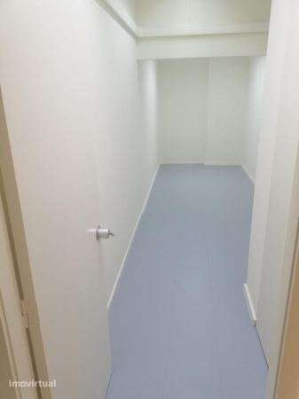 Espaço para Armazém/Arrecadação/Estúdio/Atelier/Zona Centro/Metro a... - Grande imagem: 4/6