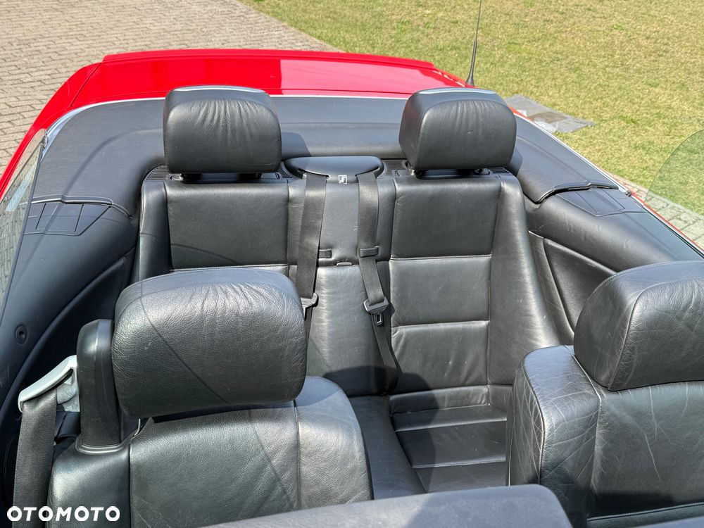 BMW Seria 3 323i - 26