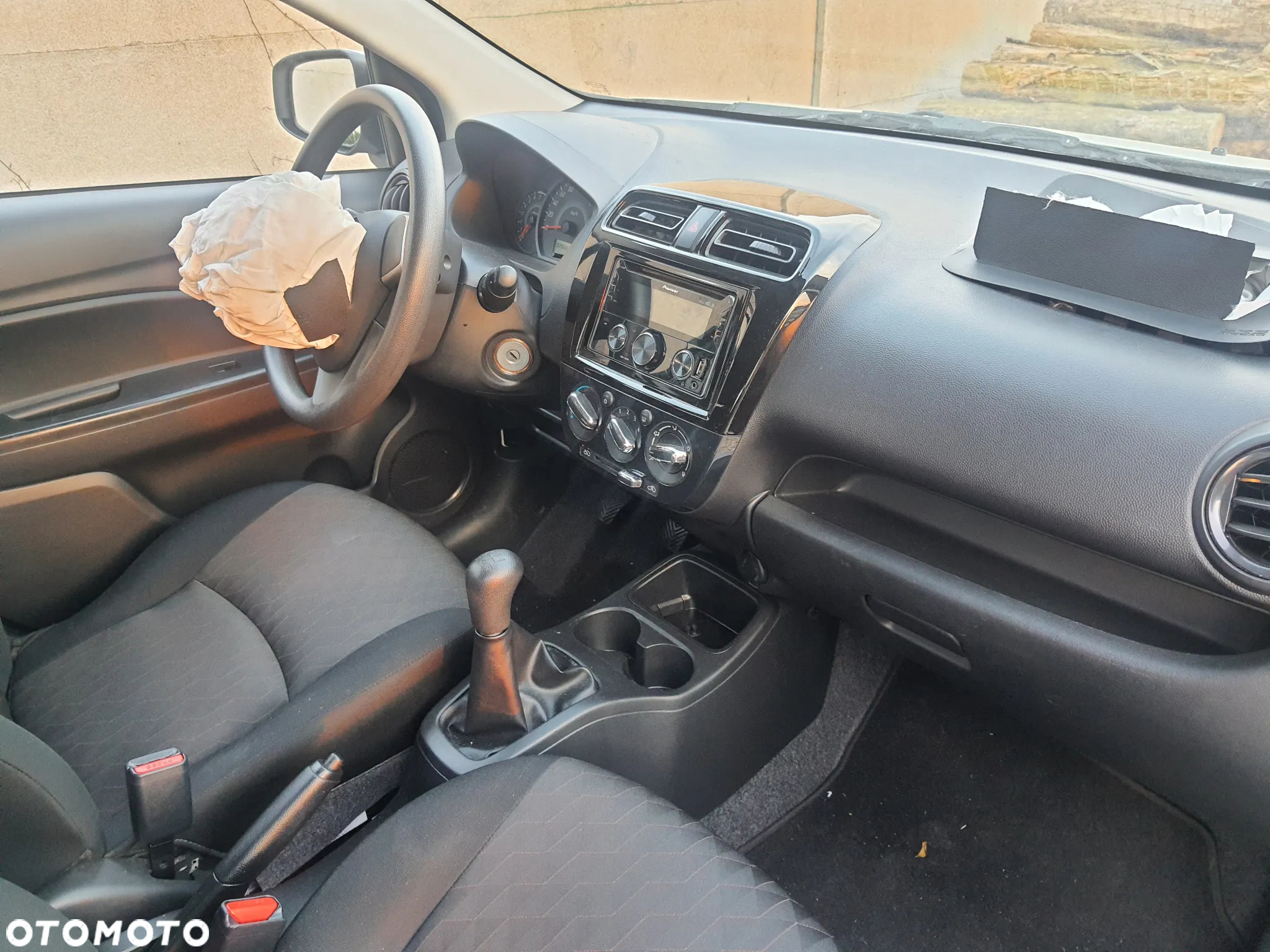Mitsubishi Space Star 1.0 - 10