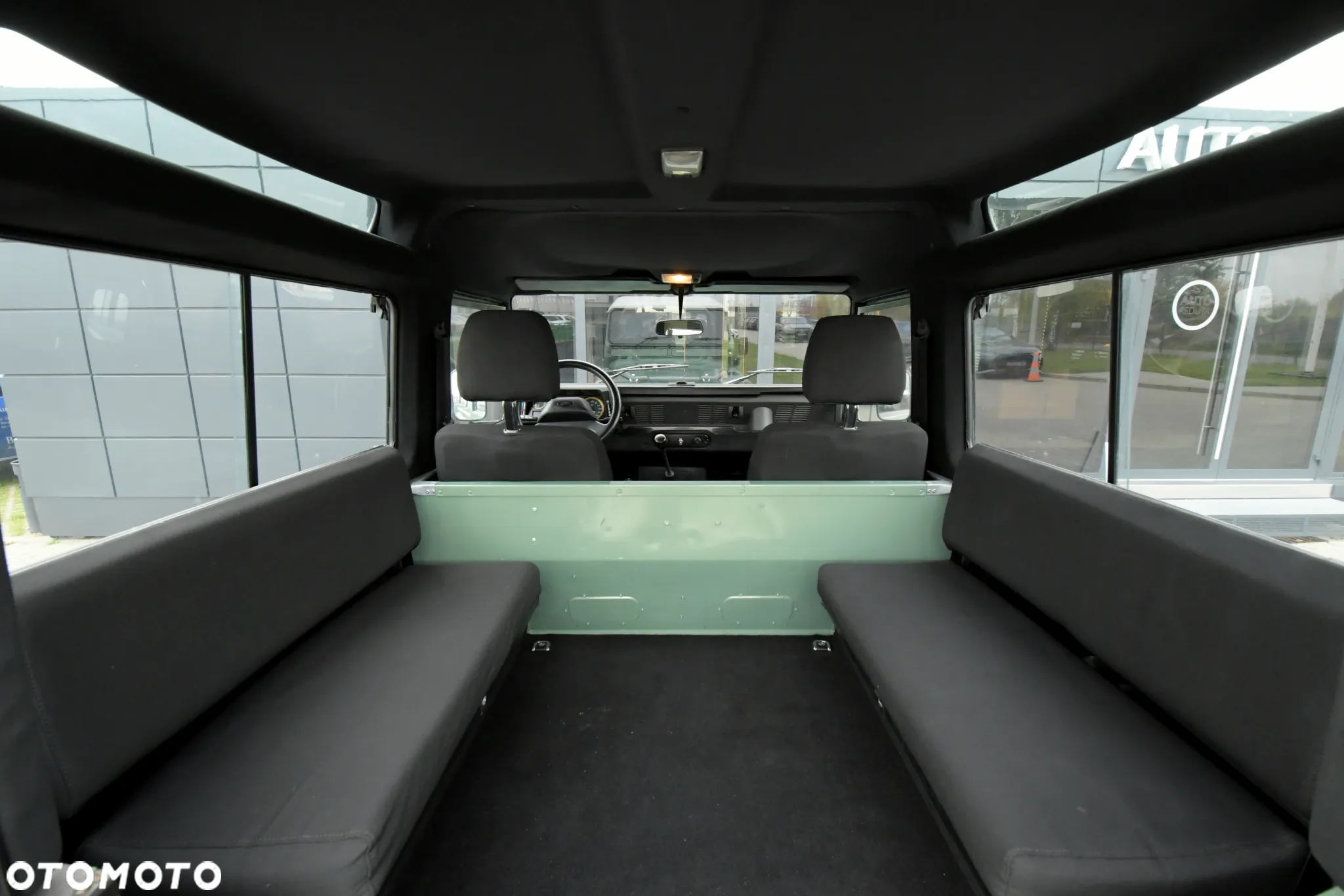 Land Rover Defender 90 2.5 TDI - 34