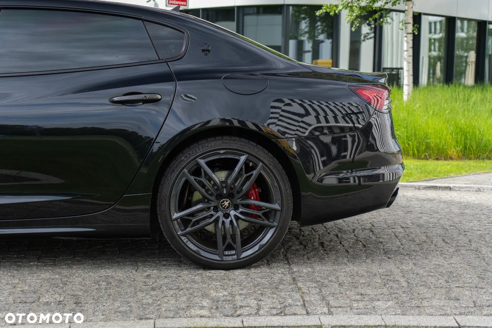 Maserati Quattroporte Modena Q4 - 11