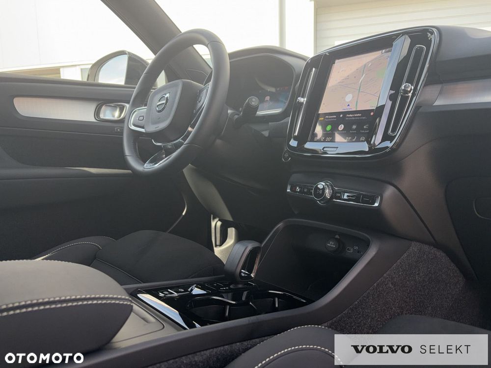 Volvo XC 40 B3 B DKG Plus Dark - 20