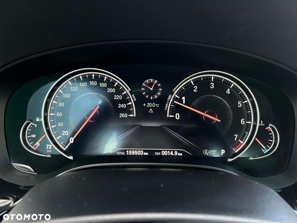 BMW Seria 5 530i GPF xDrive Sport Line sport - 24
