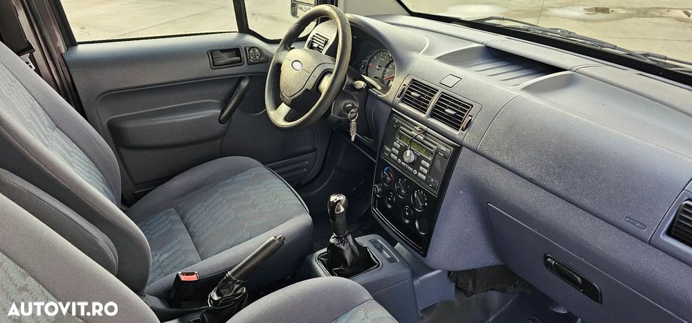 Ford Transit Connect - 11