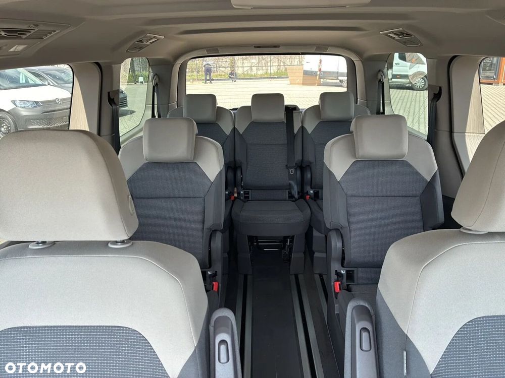 Volkswagen Multivan - 18