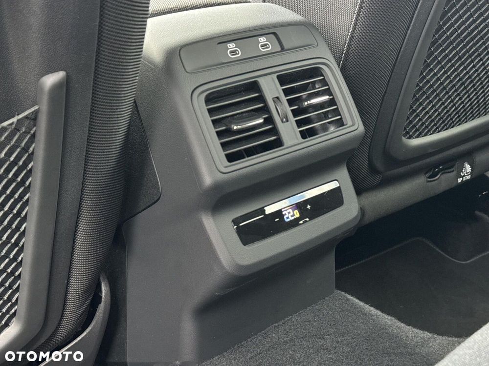 Audi Q5 Sportback - 27