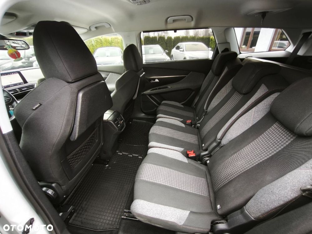Peugeot 5008 - 15