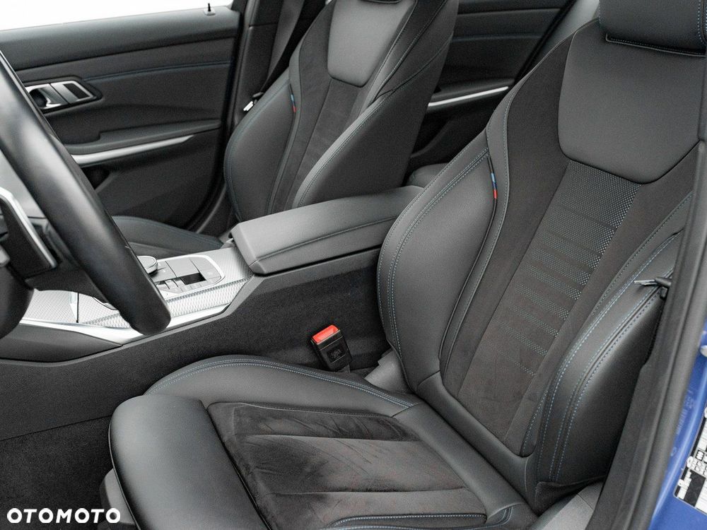 BMW Seria 3 318i M Sport - 15