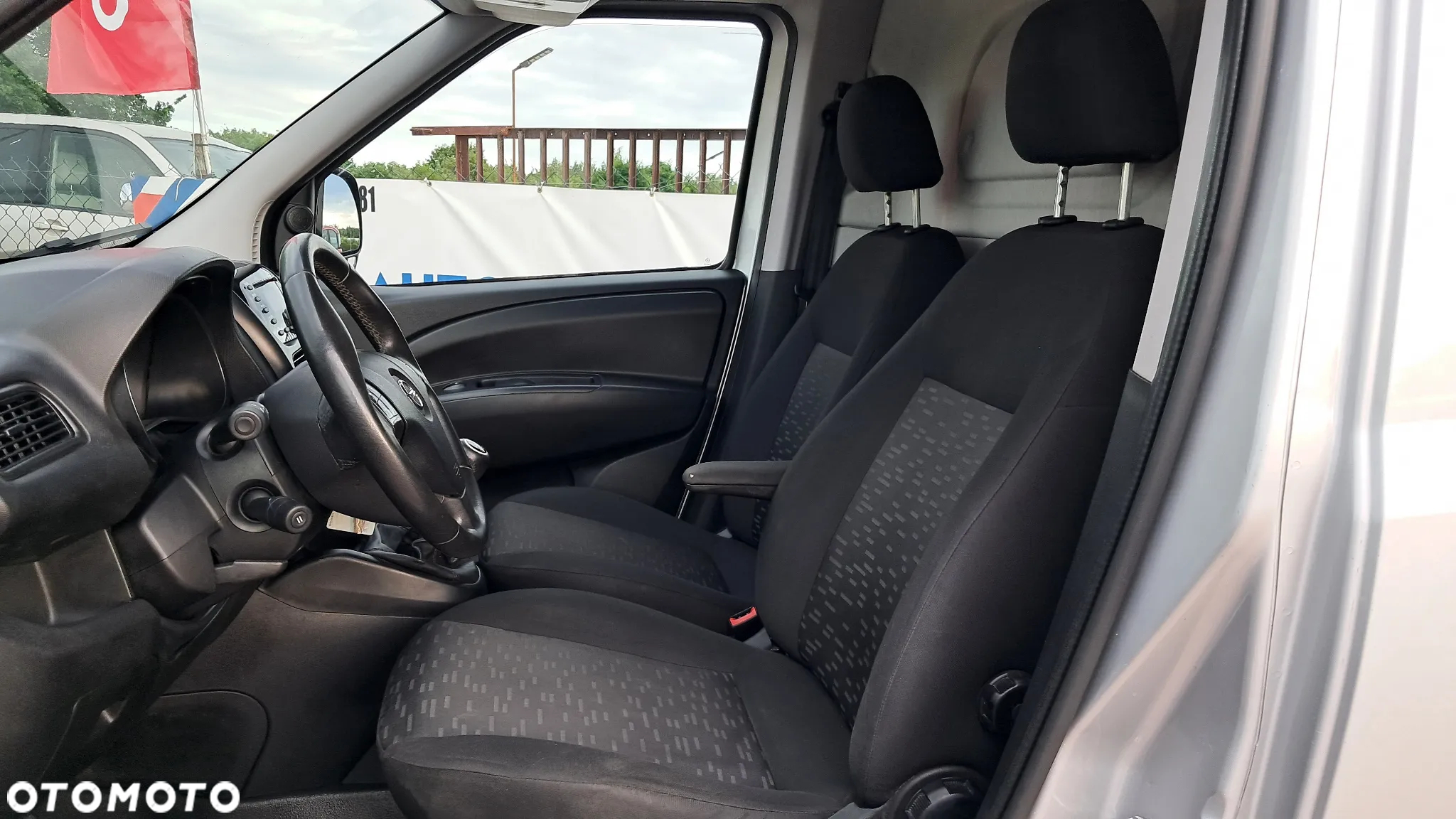 Opel COMBO - 8