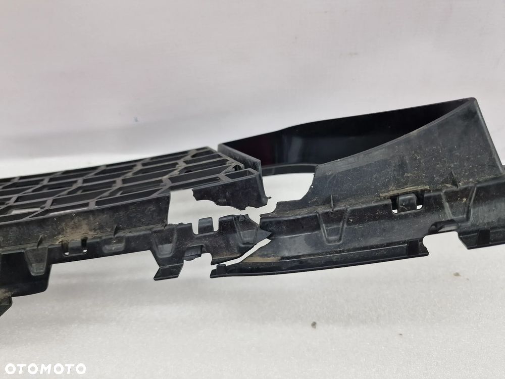 BMW G30 / G31 LIFT M-PAKIET 20- KRATKA ŚRODKOWA ZDERZAKA PRZEDNIEGO PRZÓD , NR 51118098664 , NR AUKCJI KR42 - 9
