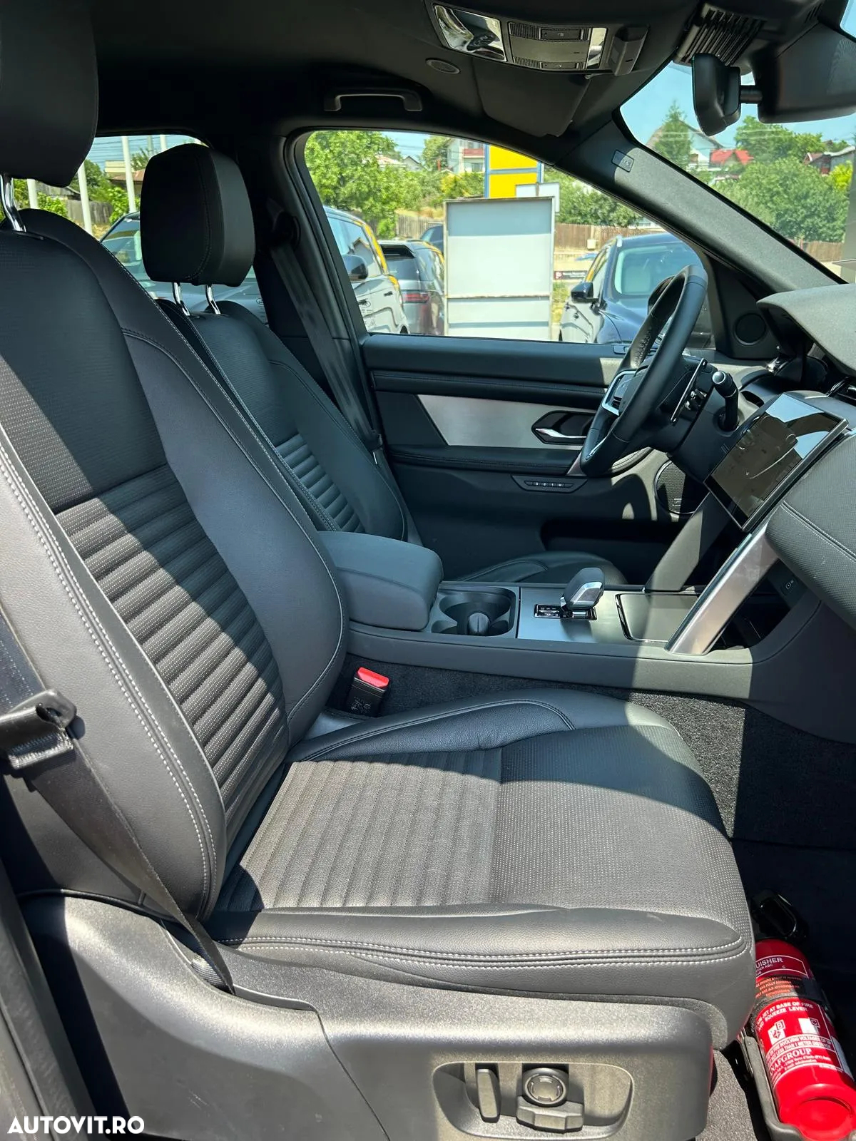 Land Rover Discovery Sport - 11