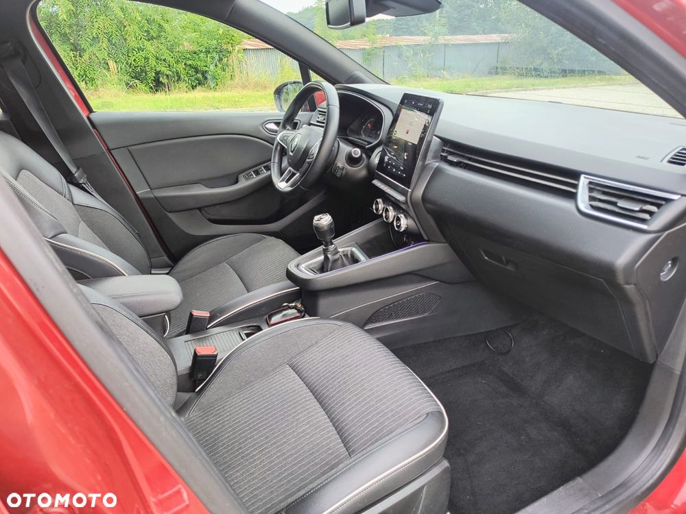 Renault Clio - 28