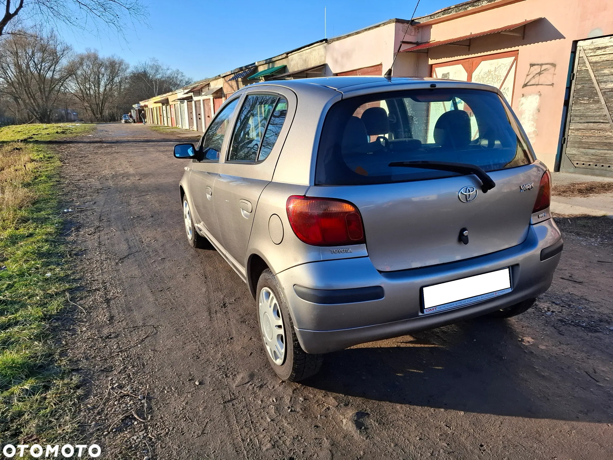 Toyota Yaris 1.0 Base - 3