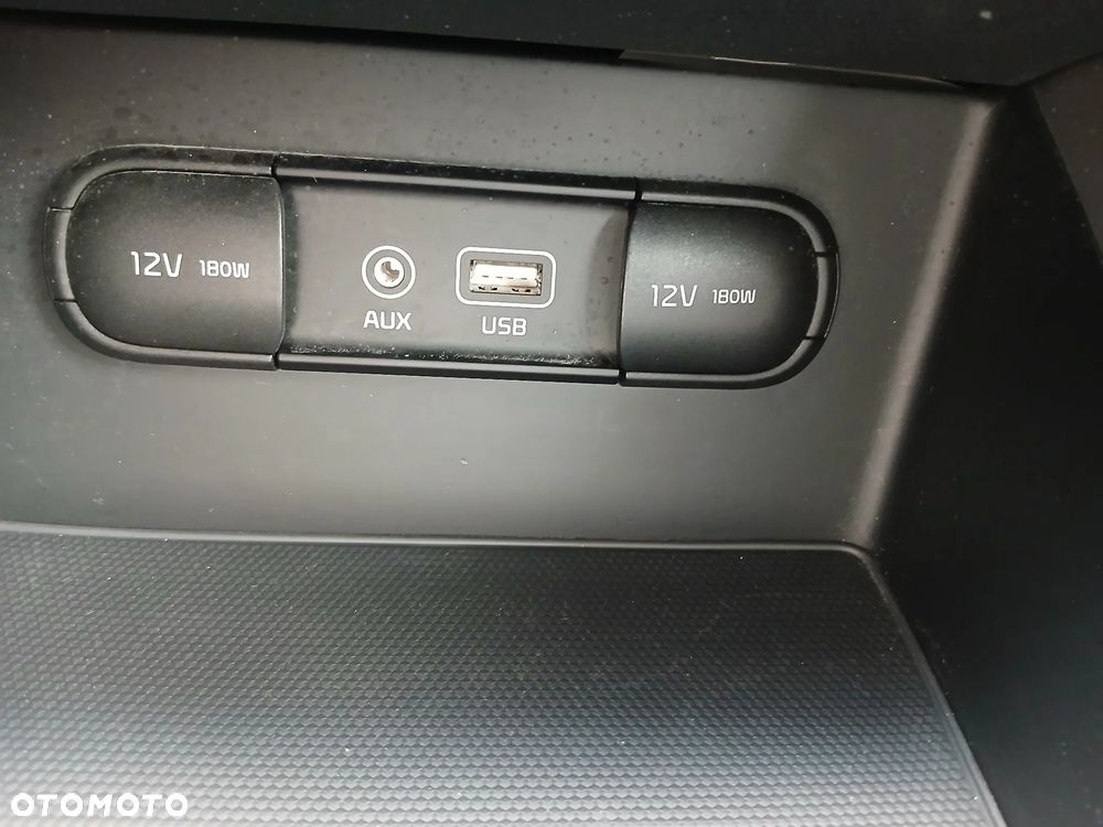 Kia Niro 1.6 GDI Hybrid M - 26