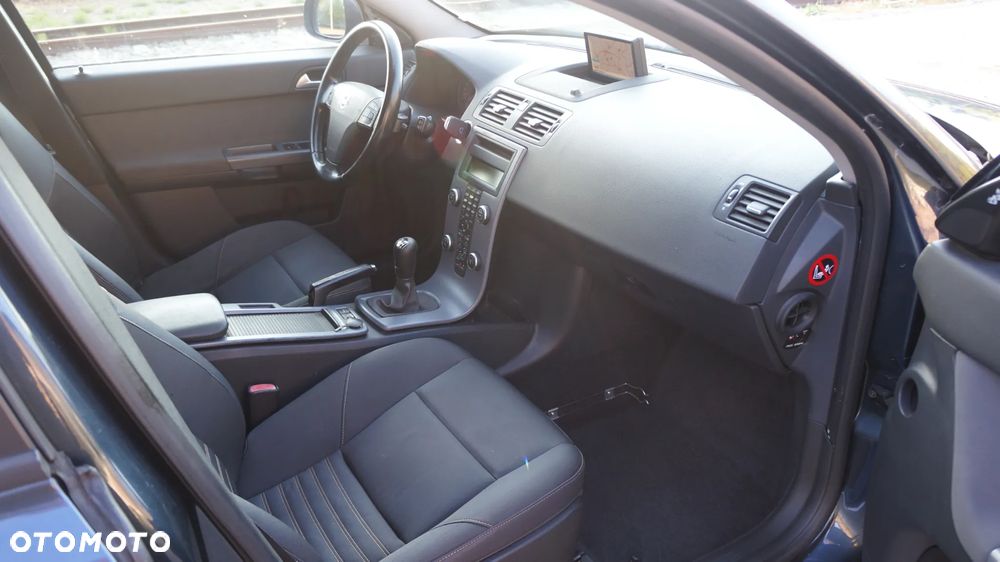 Volvo V50 D2 Momentum - 9
