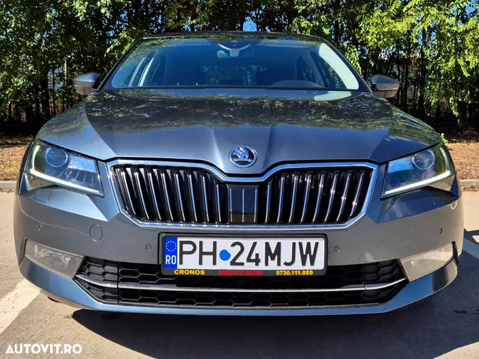 Skoda Superb 2.0 TDI DSG Ambition - 4