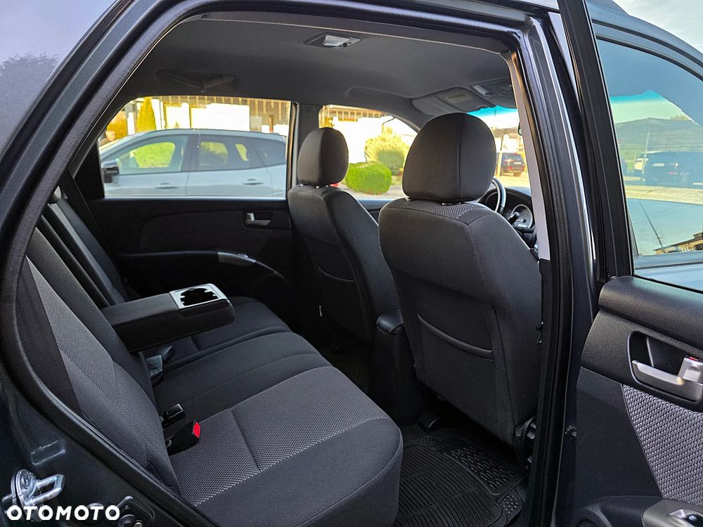 Kia Sportage 2.0 Freedom + - 25