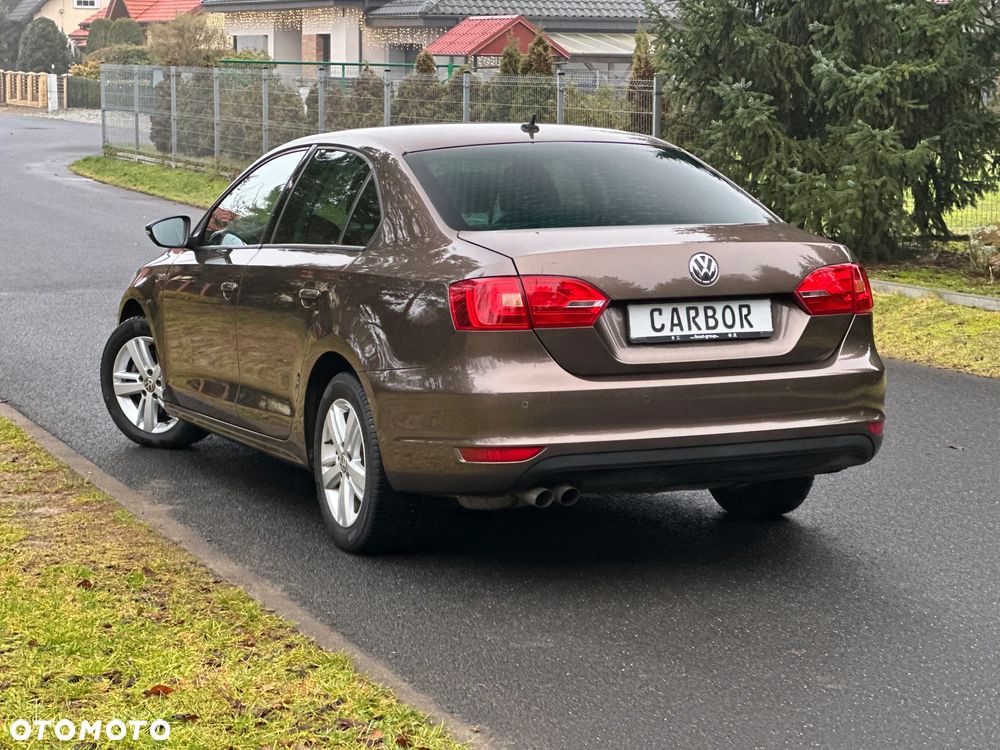 Volkswagen Jetta 1.4 TSI Match - 12