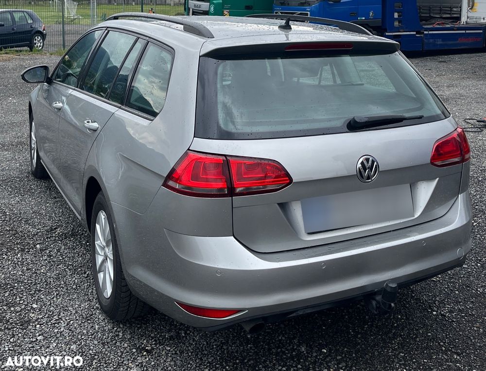 Volkswagen Golf 1.6 TDI DPF Trendline - 5