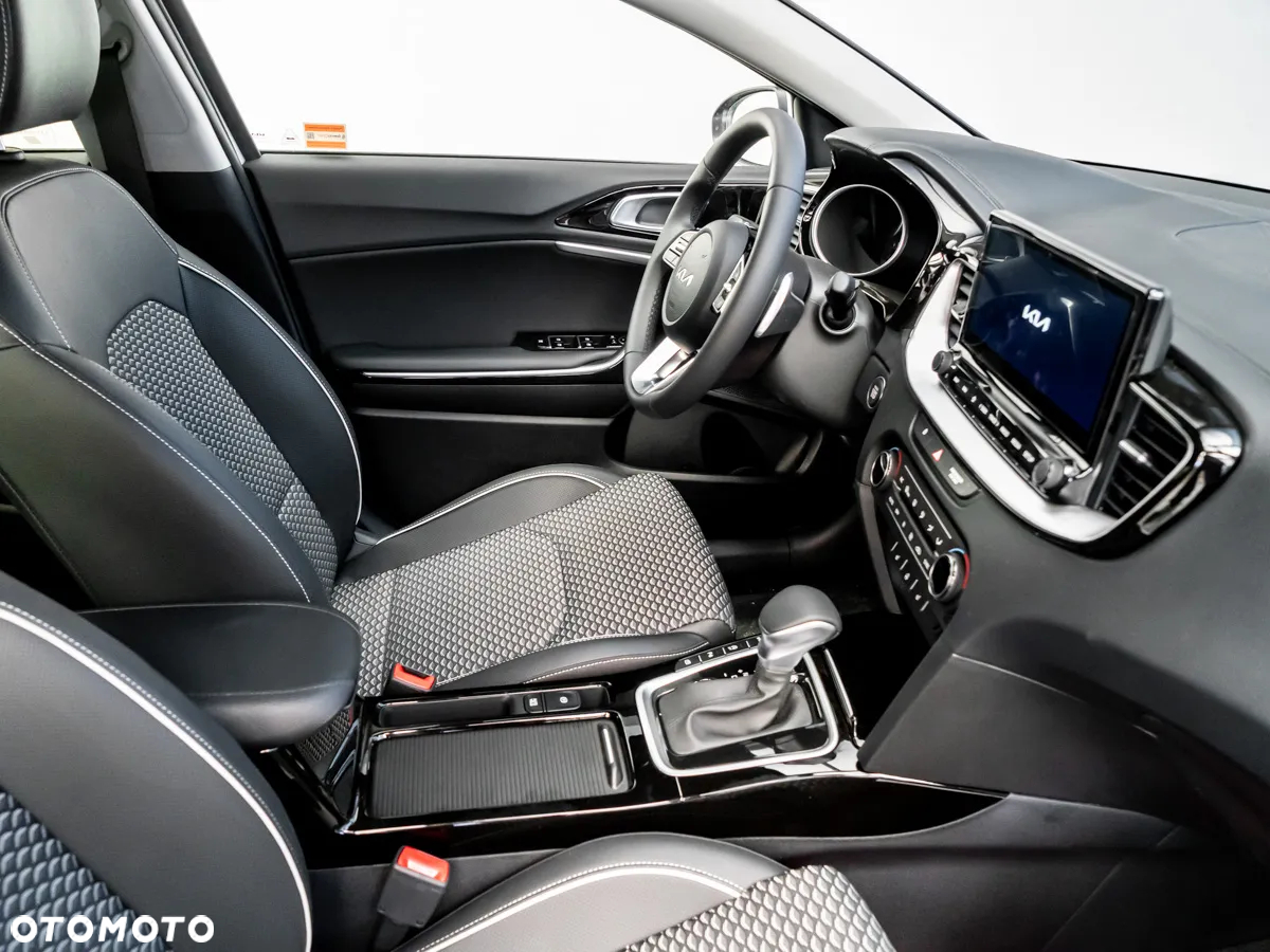 Kia Ceed 1.5 T-GDI Tribute DCT - 16