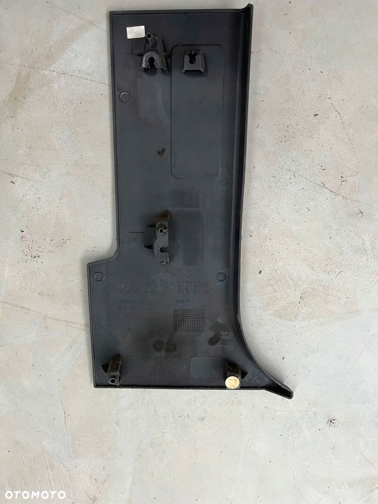 OSŁONA SŁUPKA ZAŚLEPKA RENAULT GAMA T RANGE 82404574 - 5