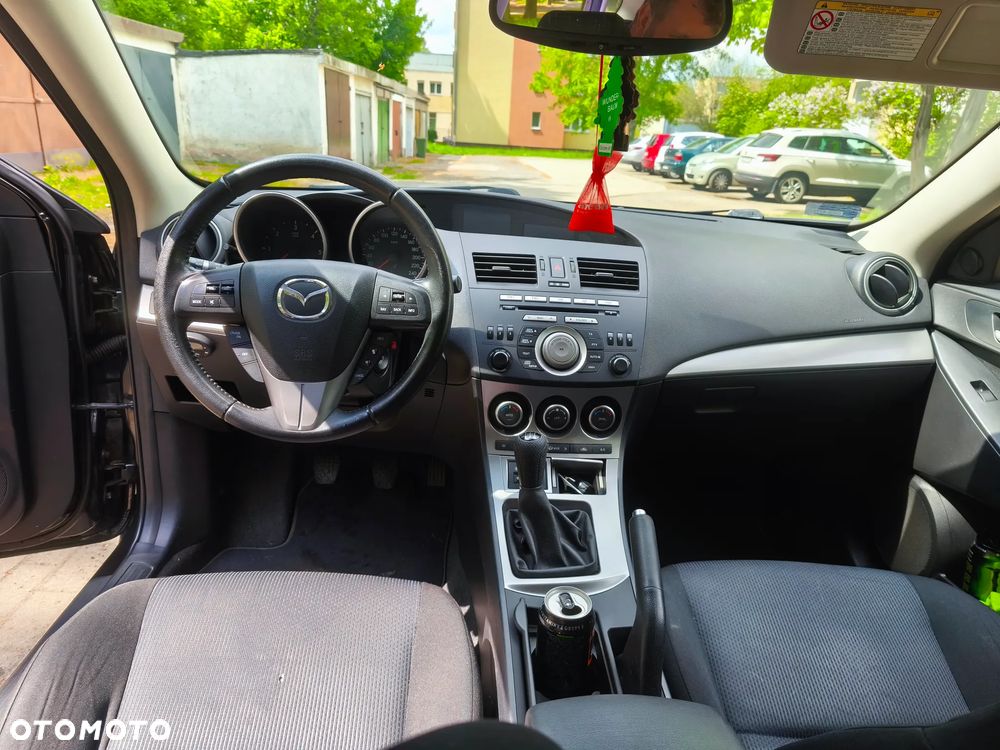 Mazda 3 1.6 CD Exclusive + - 17
