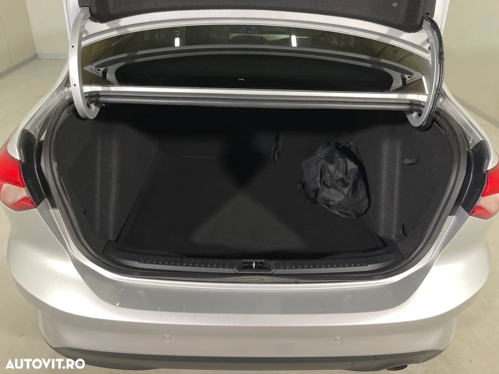 Ford Focus 1.0 EcoBoost Trend Edition - 13