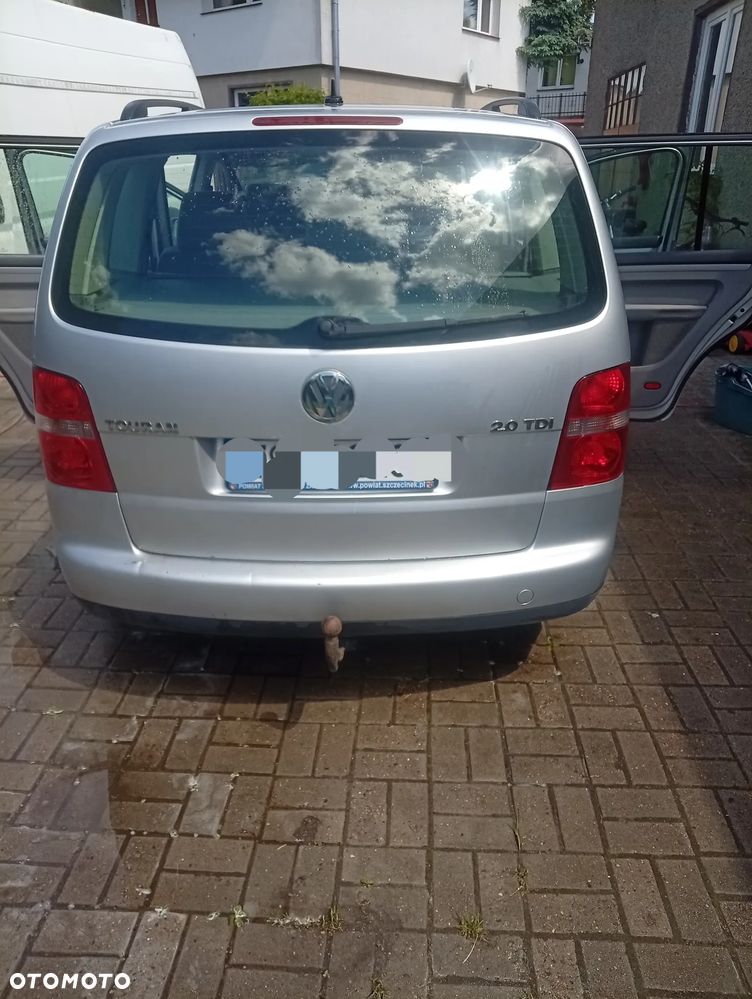 Volkswagen Touran - 3