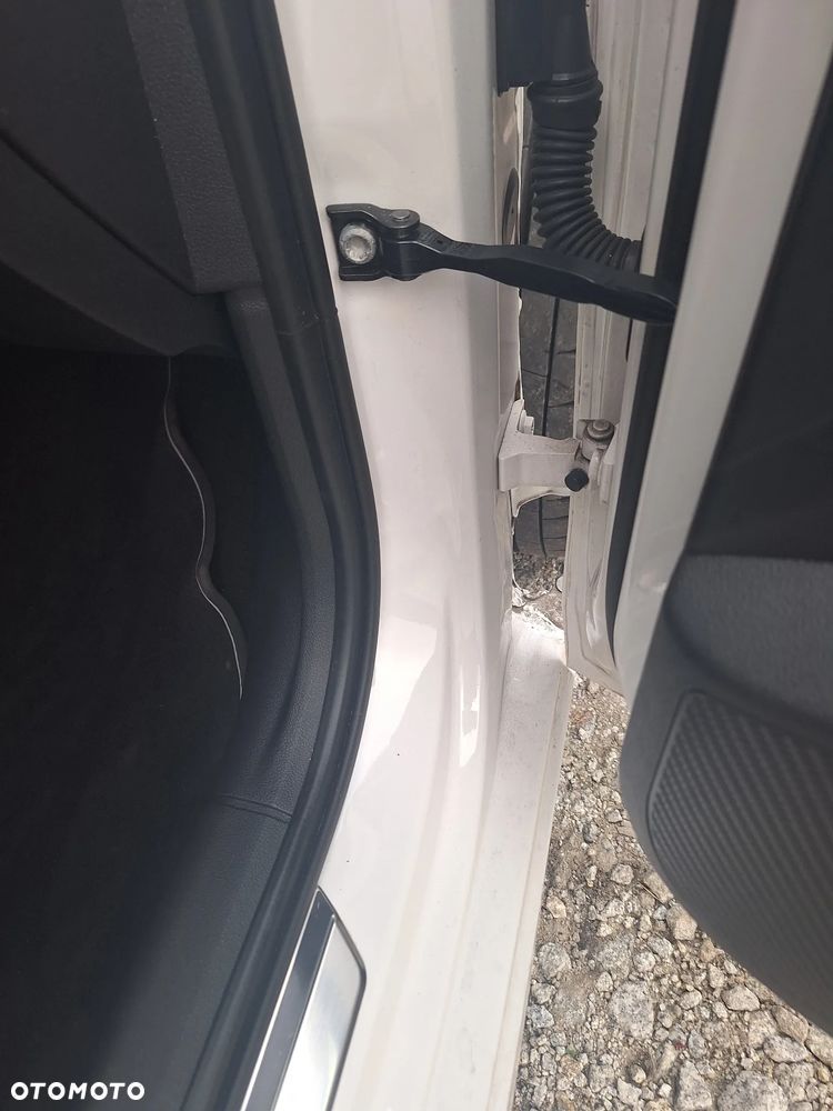 Skoda Octavia 2.0 TDI RS DSG - 23