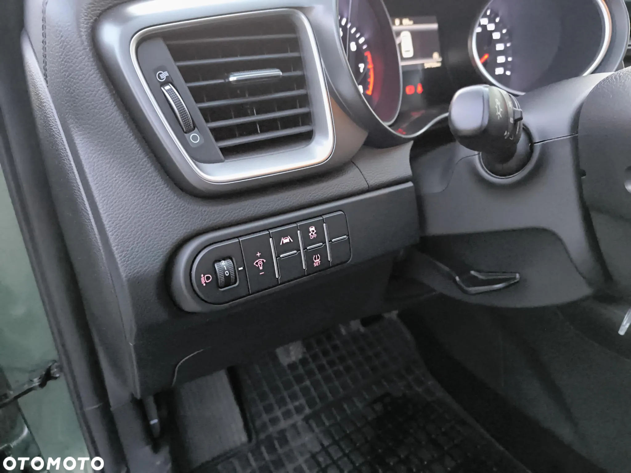 Kia Ceed 1.5 T-GDI M - 19