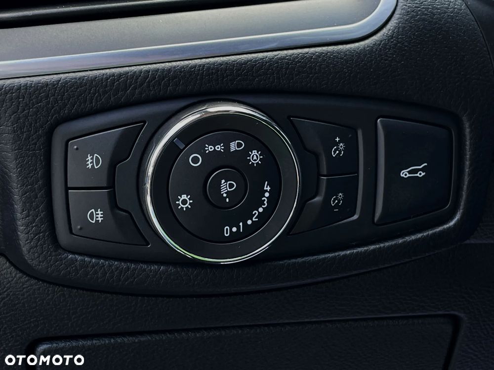 Ford S-Max 2.0 EcoBoost Titanium - 34