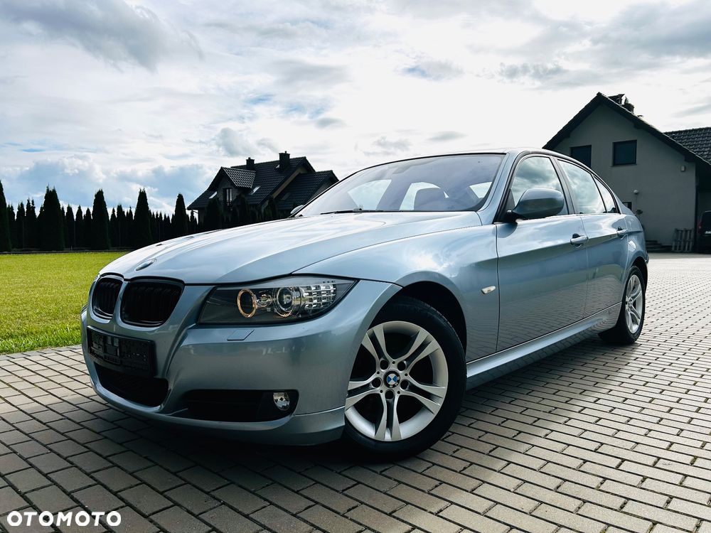 BMW Seria 3 318i Edition Sport - 2