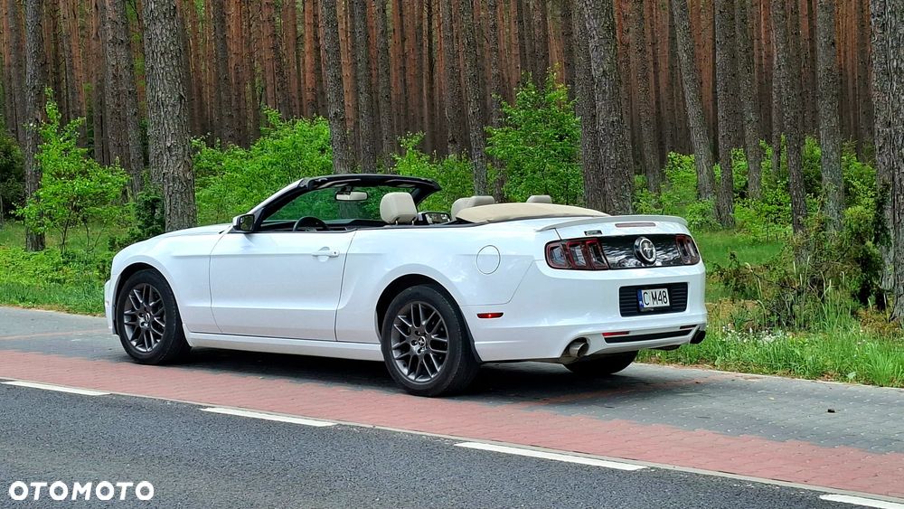 Ford Mustang 3.7 V6 Premium - 10