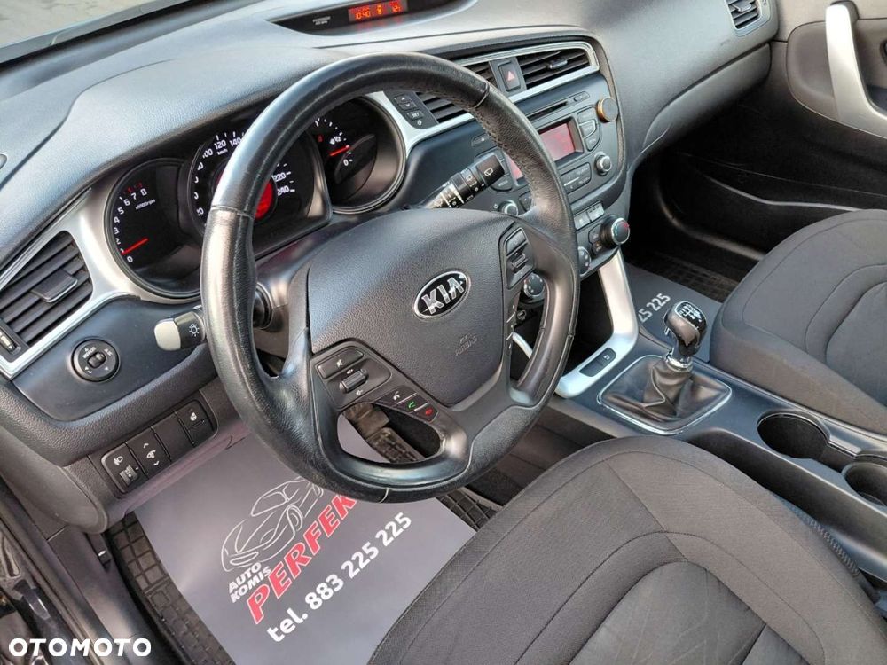 Kia Ceed - 11