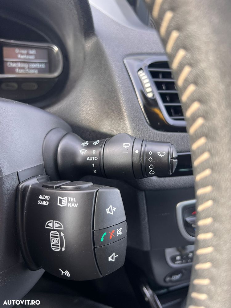 Renault Megane TCe 130 BOSE Edition - 10