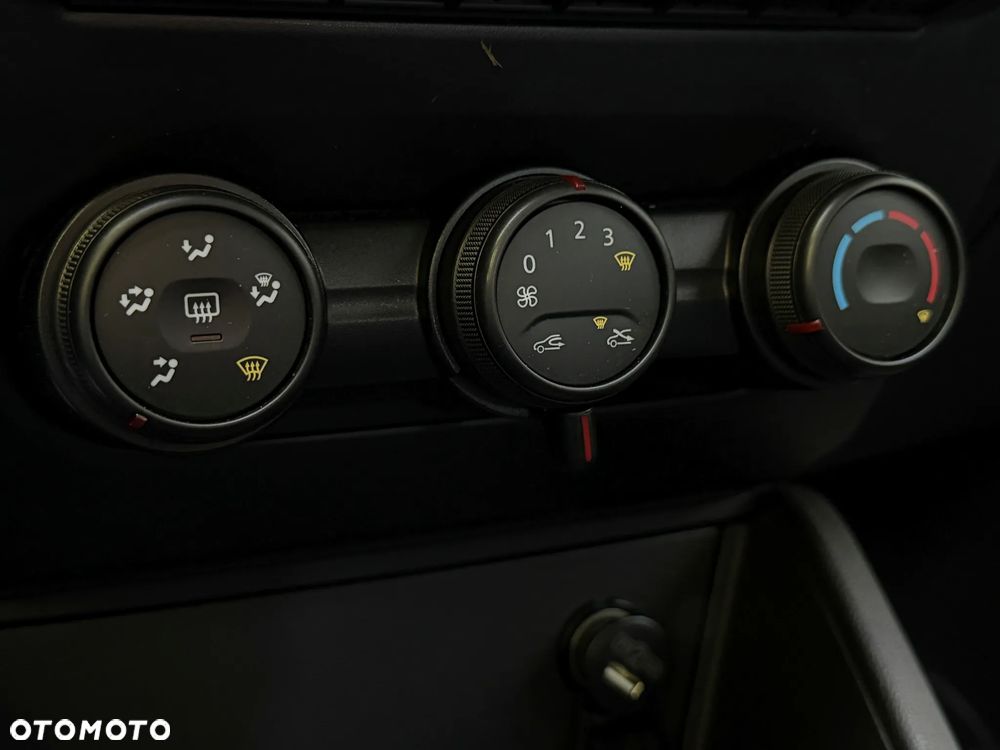 Dacia Duster dCi 110 FAP 4x2 Urban Explorer - 28