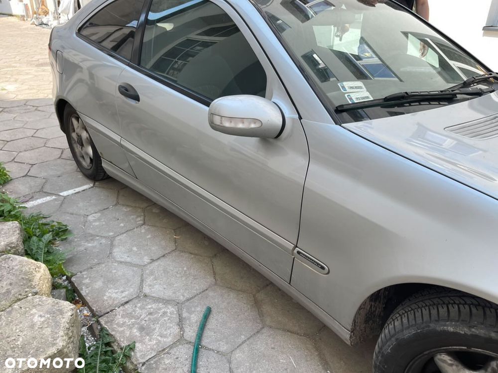 Mercedes-Benz C-Class 2003 photo 4
