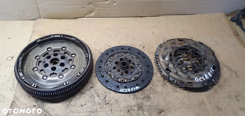 Sprzęgło dwumas tarcza docisk komplet Skoda Octavia II 2.0 FSI 03G141025E - 1