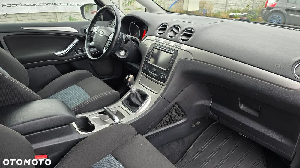 Ford S-Max - 21