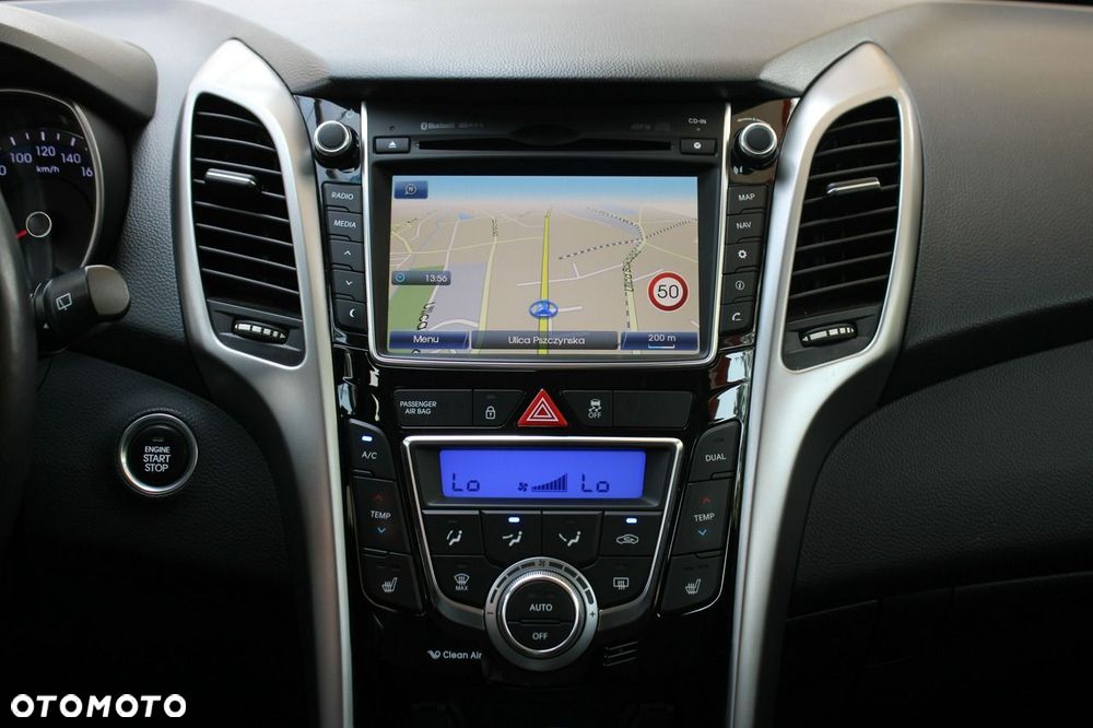Hyundai i30 blue 1.4 Passion - 10