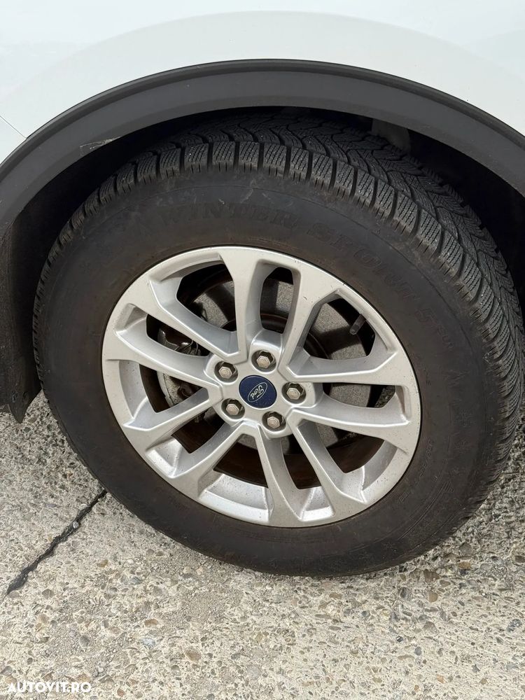 Ford Kuga - 9