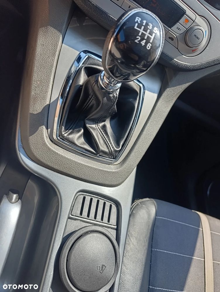 Ford Kuga 2.0 TDCi Titanium - 14