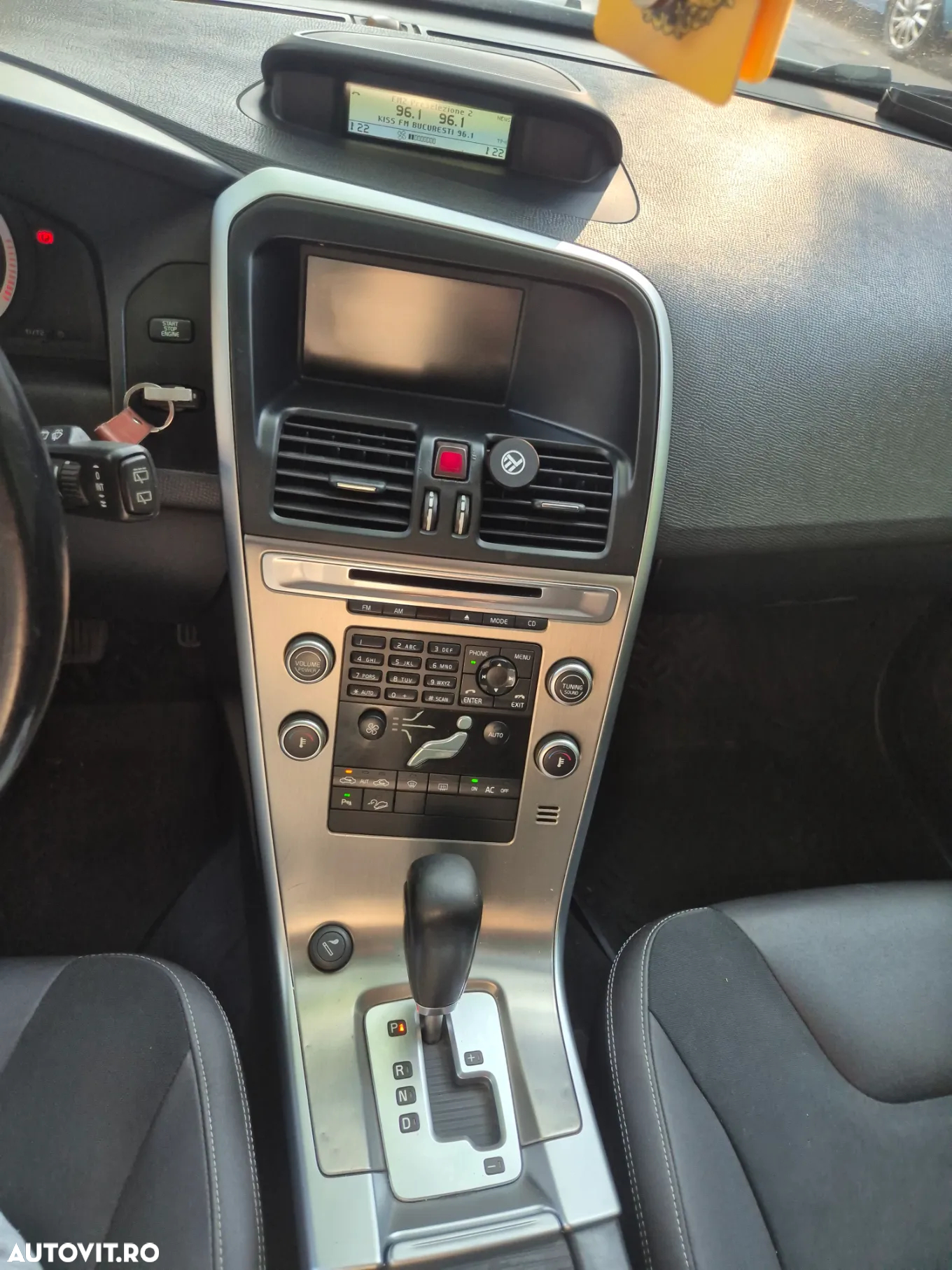 Volvo XC 60 D5 AWD A6 Basic - 2