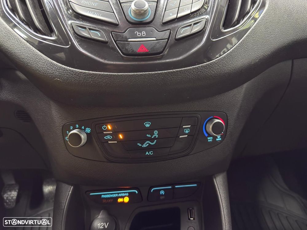 Ford Tourneo Courier 1.0 EcoBoost Titanium - 28