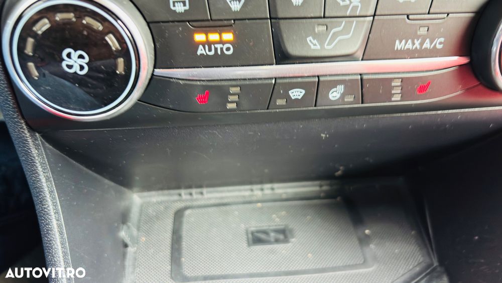 Ford Fiesta 1.0 EcoBoost 7DCT mHEV Active - 9