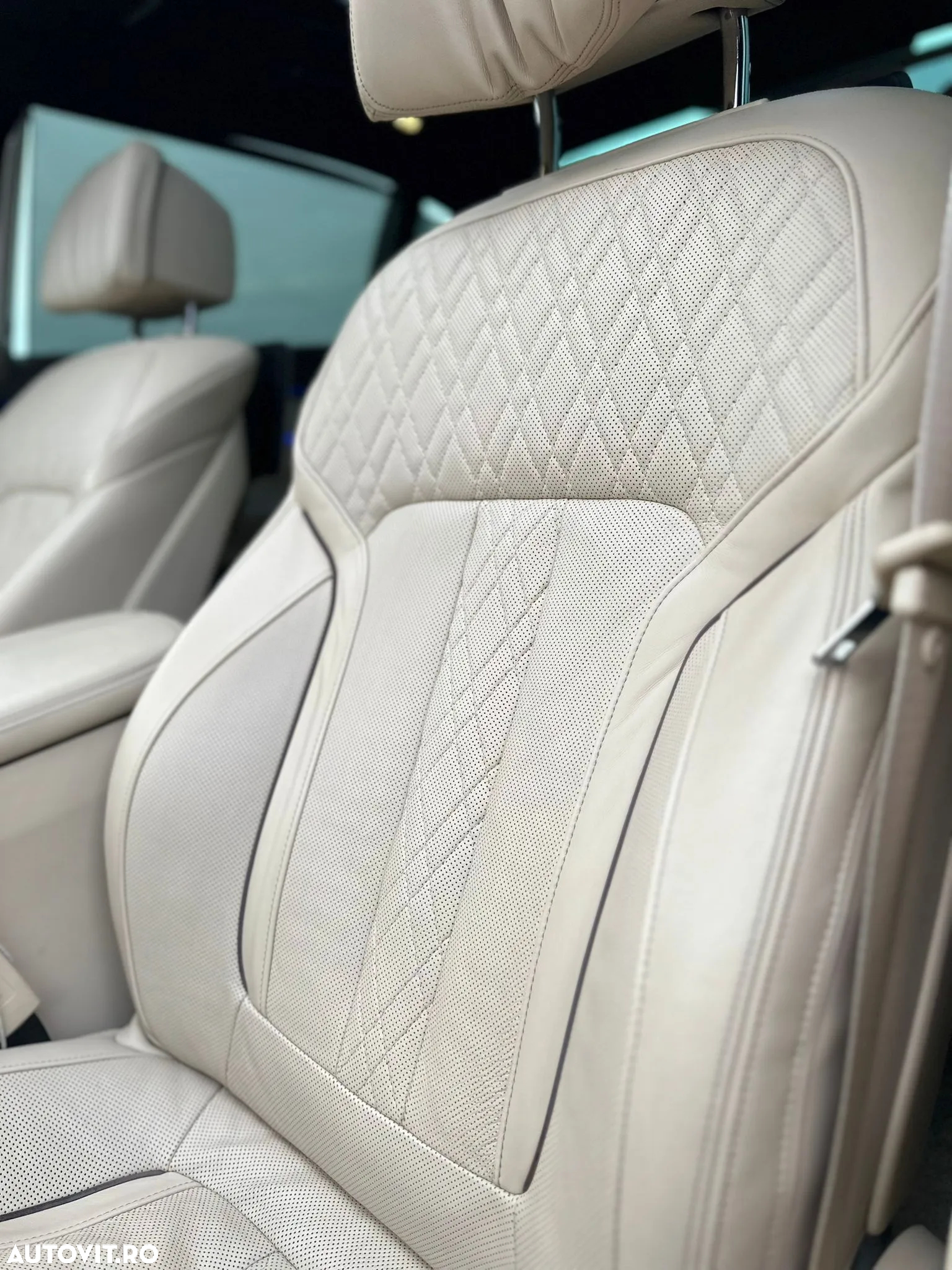 BMW Seria 7 750Li xDrive - 5