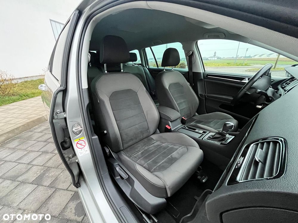 Volkswagen Golf 1.4 TSI BMT Highline DSG - 23