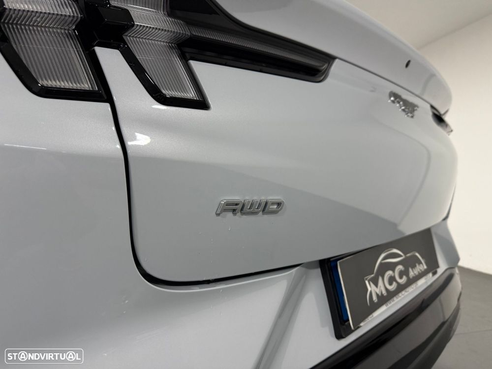 Ford Mustang Mach-E Alargada AWD - 15