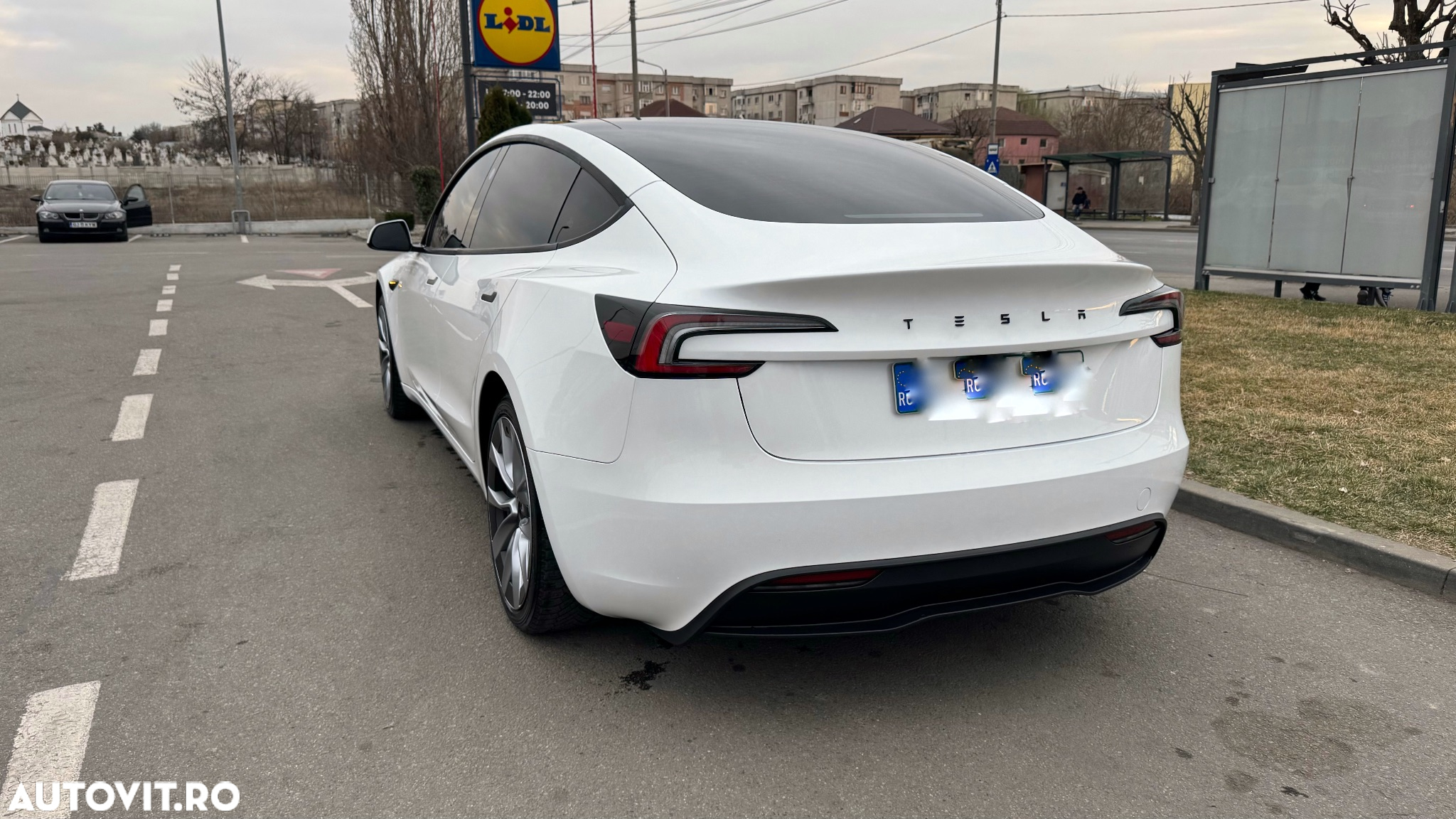 Tesla Model 3 Standard Reichweite Plus Hinterradantrieb - 7